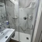 阿迪亚提克酒店 酒店