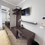 阿迪亚提克酒店 酒店