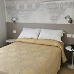 阿迪亚提克酒店 2* 威尼斯
