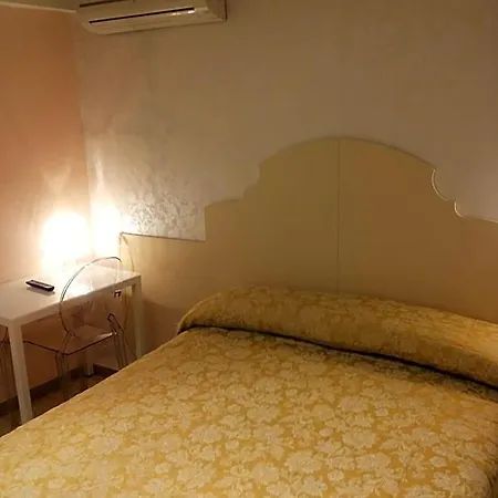 Adriatico فندق