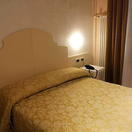 Adriatico فندق 2*