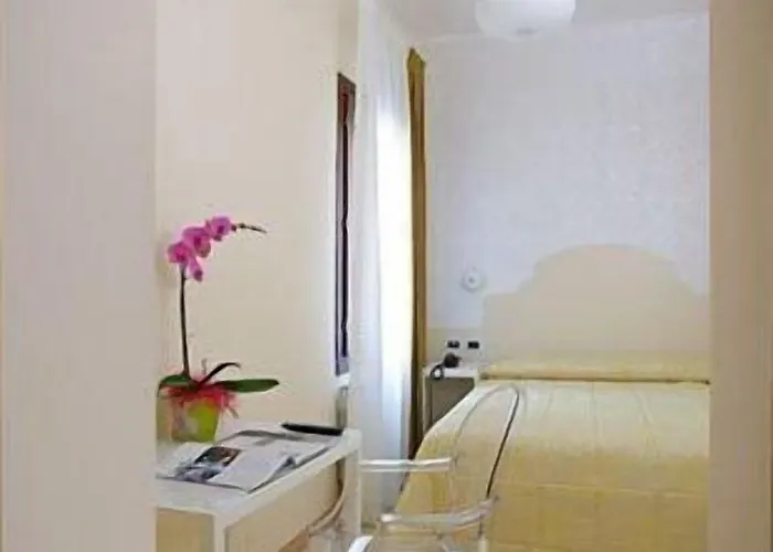 Adriatico Hotel 2*